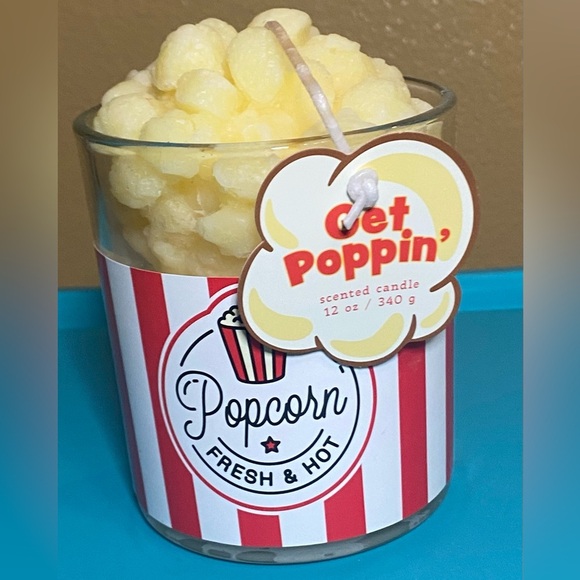 Fun Novelty Popcorn Candle - Picture 5 of 5